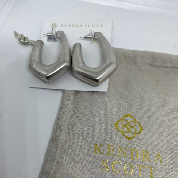 Kendra Scott Jewelry - Kendra Scott Kaia Hoop Earrings in Silver